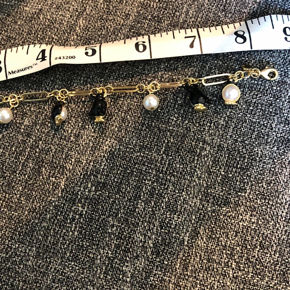Authentic kate spade NWT Gold Charm Bracelet with Pearls and Black Penguins - Picture 7 of 8